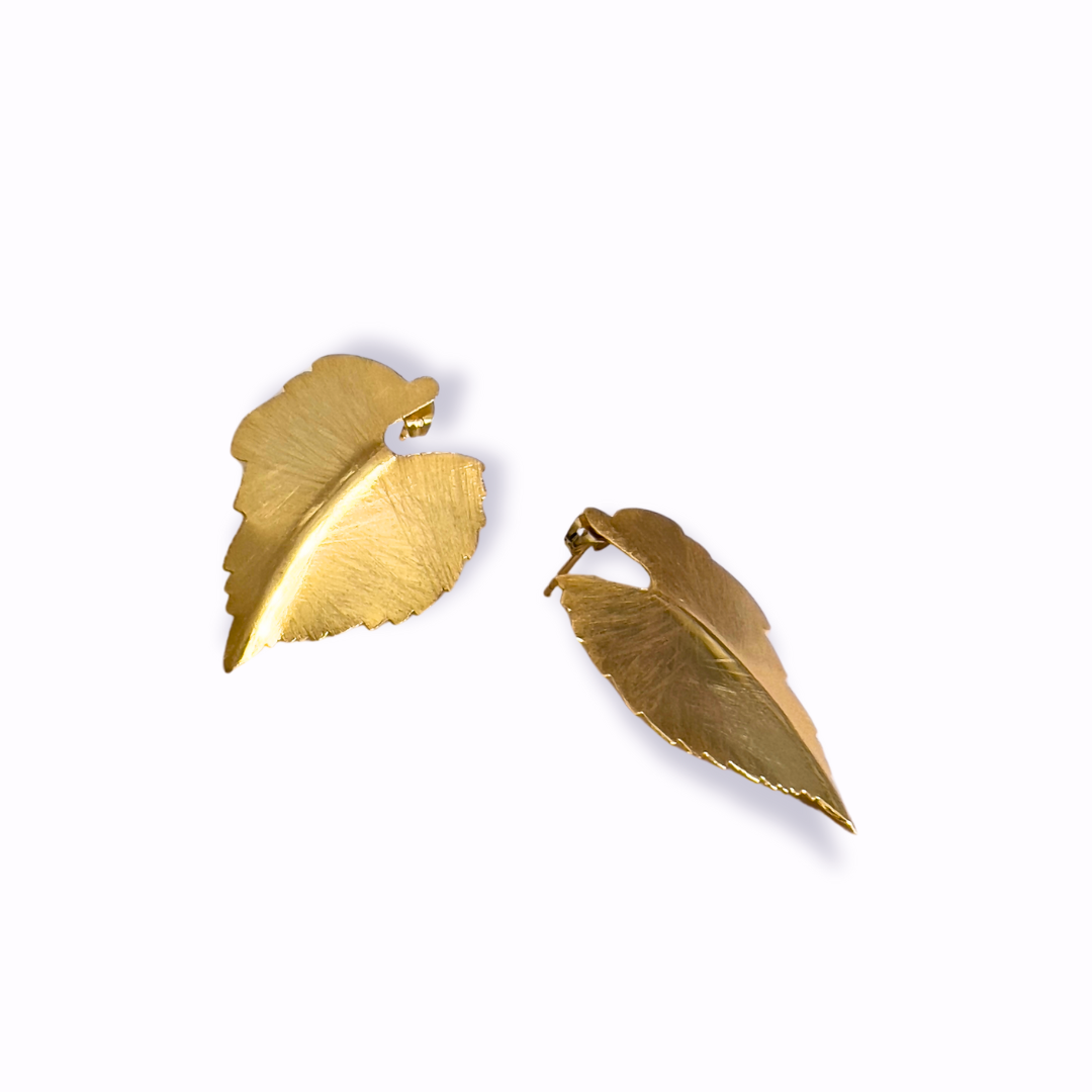 Yele Brush Textured Leaf Studs