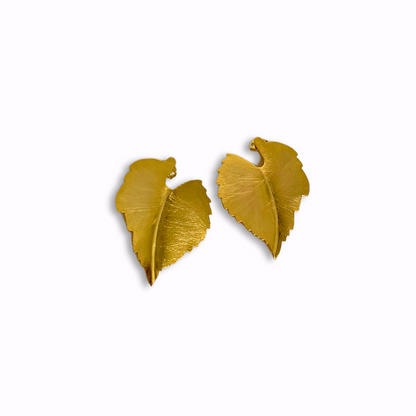 Yele Brush Textured Leaf Studs