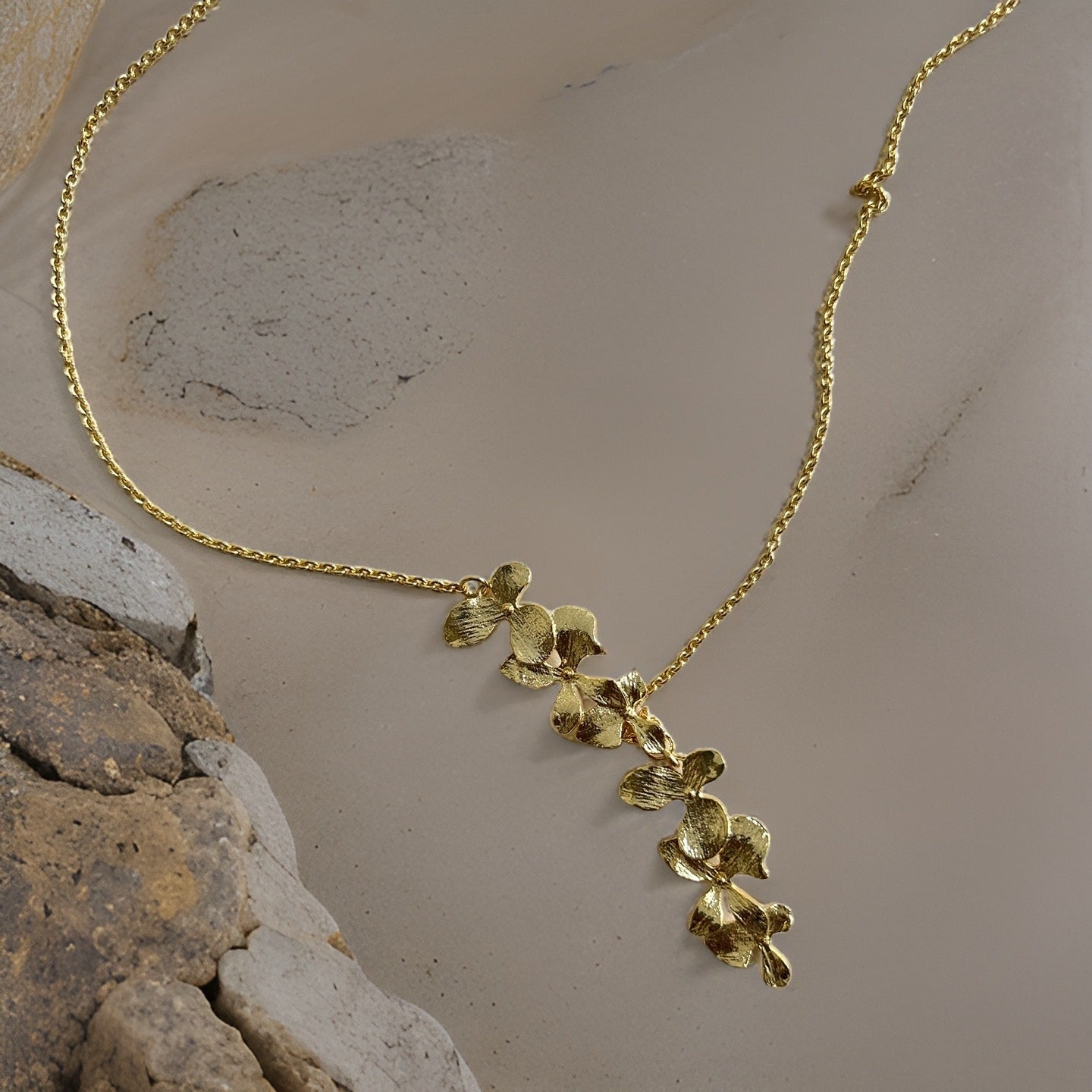 Puspa Necklace