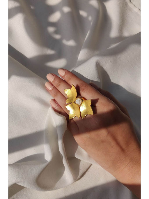 Three Petal Ring Gold